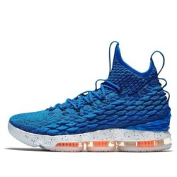 Nike LeBron 15 - Performance Basketball Suprême