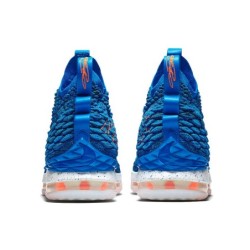 Nike LeBron 15 - Performance Basketball Suprême